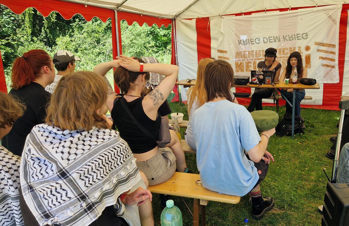 Sommer, Sonne, Spaltungsversuche - DKP, Pfingstcamp 2026, SDAJ, Wehrpflicht - Blog, Politik 20260523 135342 - Sommer, Sonne, Spaltungsversuche - DKP, Pfingstcamp 2026, SDAJ, Wehrpflicht - Blog, Politik