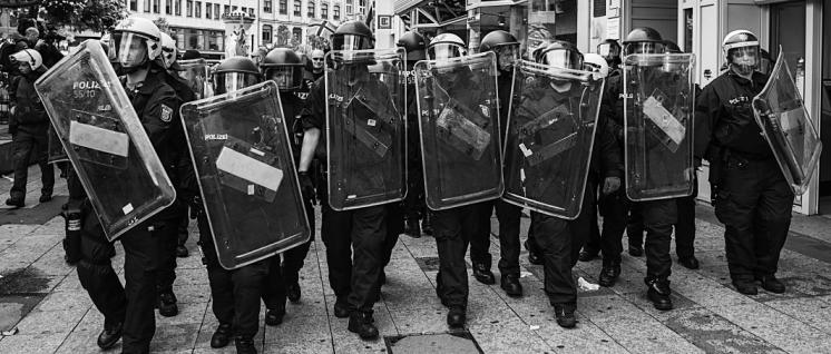 Die Polizei bahnte den Rechten den Weg – WOW-Aufmarsch und Gegenproteste am 20. Juni (Foto: Christian Martischius/r-mediabase.eu)