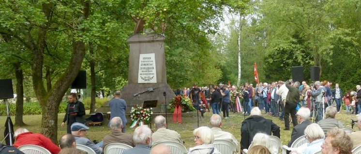 In Stukenbrock liegen 65000 sowjetischen Kriegsgefangenen begraben, nur ein geringer Teil der 3,3 Millionen toten sowjetischen Soldaten überhaupt. (Foto: Bettina Ohnesorge)