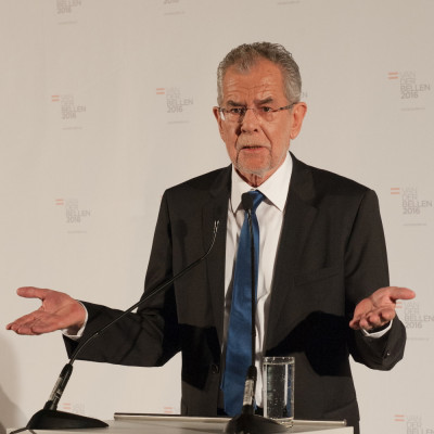 Alexander Van der Bellen wurde von knapp 2,5 Mio. der 6,4 Mio. Wahlberechtigten in Österreich zum Bundespräsidenten gewählt (53,8 Prozent der abgegebenen Stimmen).