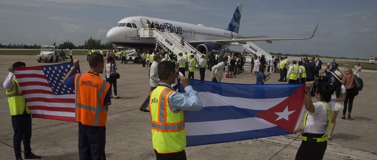 Die US-amerikanische Fluggesellschaft Jet Blue eröffnet nach mehr als einem halben Jahrhundert der Blockade eine neue Fluglinie nach Kuba. (Foto: Ismael Francisco/ Cubadebate)