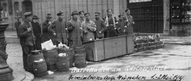 1. und 2. Mai 1919: Barrikade am Münchener Gärtnerplatz