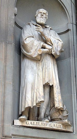 Statue von Galileo Galilei (1564–1642); an den Uffizien, Florenz.