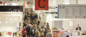 Das übliche Gedrängel, hier in Halle 5, wo die internationalen Verlage zumeist ihren Platz haben (Foto: Frankfurter Buchmesse/Alexander Heimann)