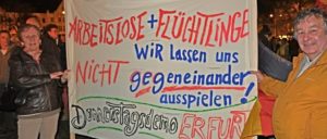 Protest vor der Sicherheitszone des AWACS-Fliegerhorstes Geilenkirchen. (Foto: Herbert Schedlbauer)
