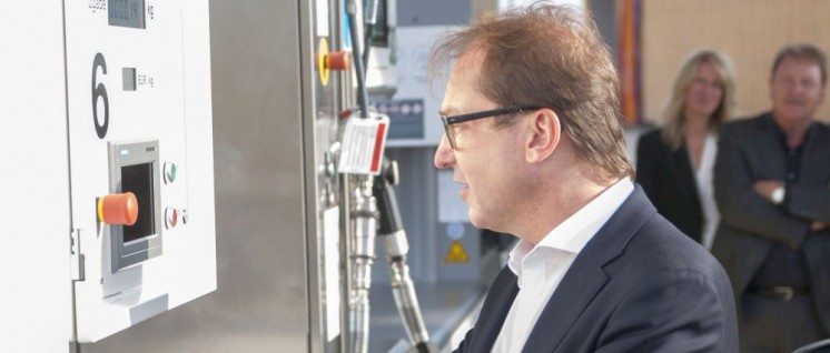 Alexander Dobrindt (CSU) versucht sich als Brandbeschleuniger (Foto: [url=https://www.flickr.com/photos/bmvi_de/36539515304/]BMVI/flickr.com[/url])