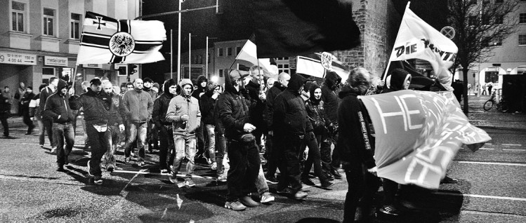 Schon lange gibt es Nazi-Aktivitäten in Bautzen. Hier ein Aufmarsch von ca. 400 Rechten am 4. Mai in Bautzen gegen Asylsuchende.  (Foto: /www.flickr.com/photos/110931166@N08/16063160257/in/photolist)