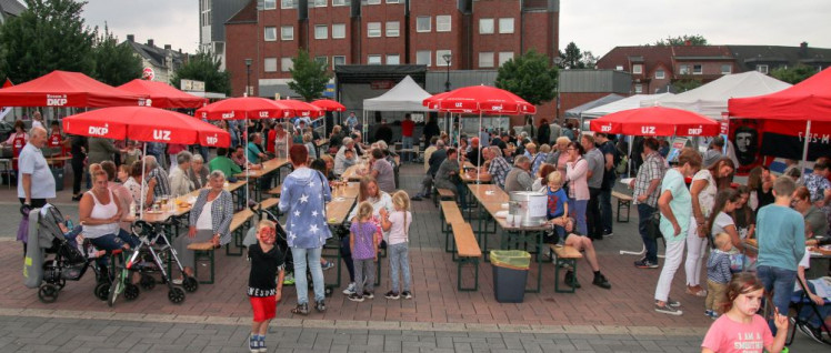 Marktfest der DKP in Bottrop (Foto: Peter Köster)