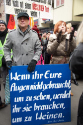 frauenmarsch - Frauenmarsch - Antifaschismus, Rechte Frauen - Im Bild