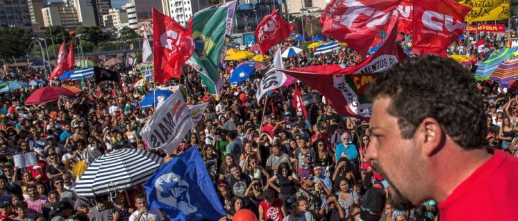 Brasiliens Gewerkschaften mobilisieren massiv gegen Temers „Reform“-Pläne. (Foto: [url=https://www.flickr.com/photos/midianinja/35086343946/]Mídia NINJA[/url])