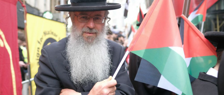 Weltweit protestierten Menschen gegen die Angriffe auf Gaza, hier in London. (Foto: [url=https://www.flickr.com/photos/alisdare/28192212288/]Alisdare Hickson/flickr.com[/url])