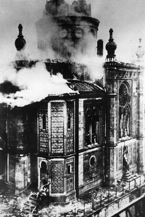 Brennende Synagoge in Wiesbaden, 1938