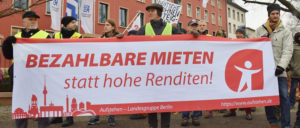 „Aufstehen“ in Aktion gegen „Deutsche Wohnen“ in Berlin (Foto: Uwe Hiksch/flickr.com/CC BY-NC-SA 2.0)