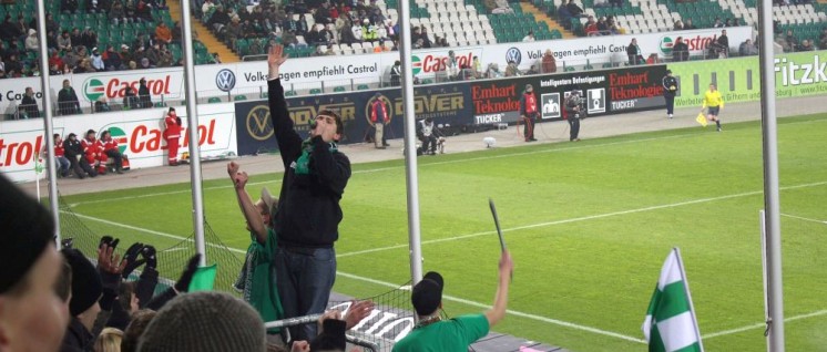 „Die Ultras wollen immer mehr Macht im deutschen Fußball erobern.“ (BILD-Zeitung) (Foto: [url=https://www.flickr.com/photos/funky1opti/3234500489/]funky1opti[/url])