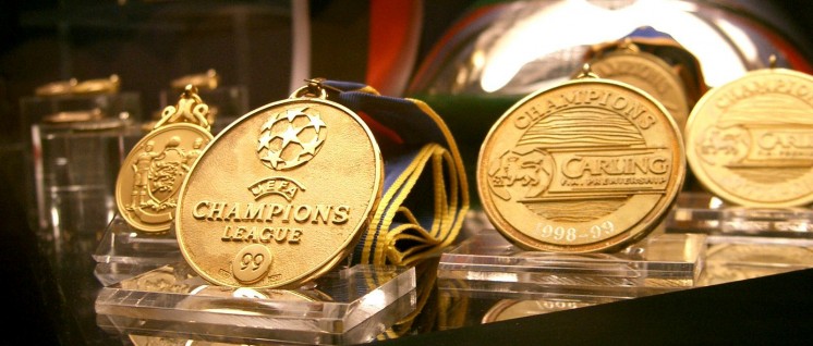 Die Champions-League-Gewinner-Medaille im Manchester United Museum (Foto: [url=https://www.flickr.com/photos/edwin11/262769292]edwin.11[/url])