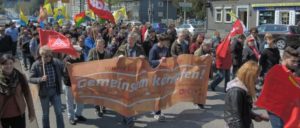 Die DKP beteiligt sich traditionell am „Roten 1. Mai“ in Siegen. Rund 800 Menschen beteiligten sich an der Demonstration, mehr 2000 kamen zur anschließenden Veranstaltung mit Reden und Kulturprogramm. (Foto: Tom Brenner)