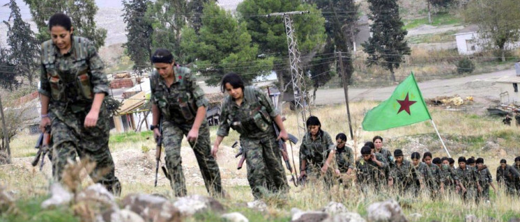 Abzug aus Manbidsch – die YPG soll durch „lokale Kräfte“ ersetzt werden. (Foto: Kurdishstruggle)