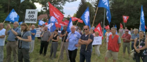 Die Proteste gegen die Truppentransporte finden an vielen Orten in Brandenburg statt. Die DKP ist selbstverständlich aktiv dabei.  (Foto: Alant Jost)