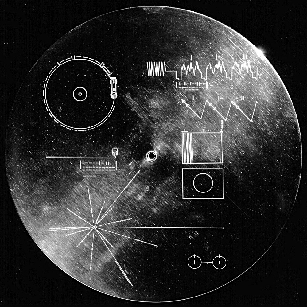 Vergoldete Platte der Voyager-2-Sonde.