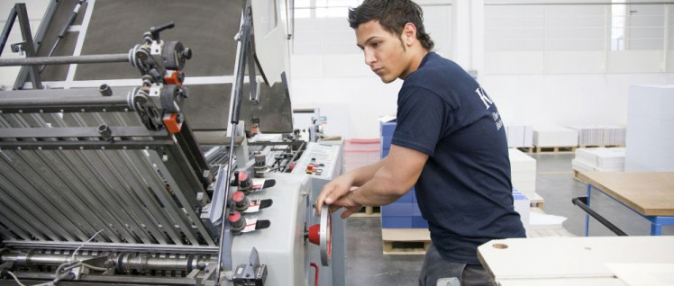 Die Druck-Unternehmer wollen moderne Produktionstechnik mit mittelalterlichen Arbeitsbedingungen koppeln. (Foto: www.bvdm-online.de)