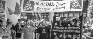 Siemens-Kollegen aus dem Werk Duisburg protestieren gegen Kahlschlag des Managements. (Foto: Thomas Range)