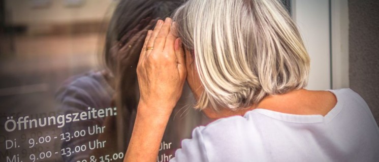 Gerade die großen Warenhausketten wollen die Öffnungszeiten auf Kosten der Beschäftigten ausdehnen (Foto: Petra Bork/pixelio.de)