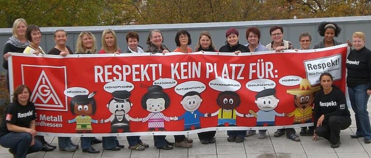 Aktion der IG Metall Nordhessen gegen Sexismus, Homophobie, Rassismus, Antisemitismus, Diskriminierung, Chauvinismus und Mobbing