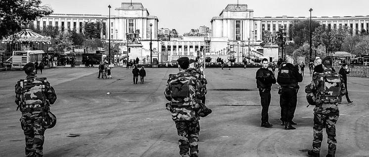 Polizei und Militär in Paris nach dem Terroranschlag (Foto: Guillermo Alonso/flickr.com/CC BY-SA 2.0)