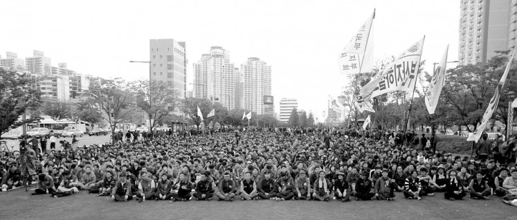 Widerstand gegen die Regierungspolitik: Am 19 Oktober streikten die Lastwagenfahrer des unabhängigen Gewerkschaftsverbandes KCTU. (Foto: Korean Confederation of Trade Unions)