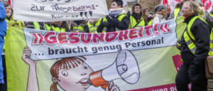 Erfolgreiche Kämpfe brauchen einen langen Atem: Protest von Pflegebeschäftigten in Kiel. (Foto:  F®itz-Richard Gössel/r-mediabase.eu)