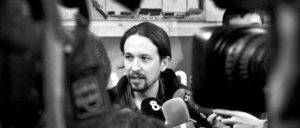 Im Mittelpunkt der Aufmerksamkeit: Pablo Iglesias. (Foto: Barcelona En Comú/wikimedia.org/CC BY-SA 2.0)