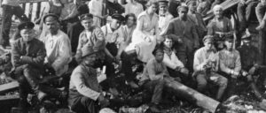 Subbotniki – Freiwillige Samstagsarbeit von sowjetischen Werktätigen, 1920 (Foto: gemeinfrei)