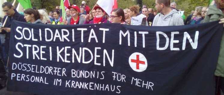 Die Streikenden erhielten am 25. Oktober solidarische Unterstützung. (Foto: Schedlbauer)