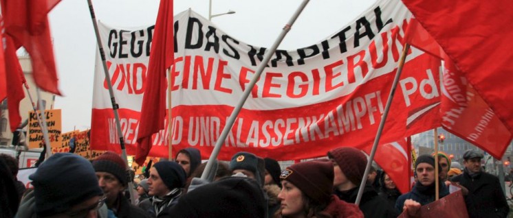 Gegen das Kapital und seine Regierung – Block der PdA auf der Demo in Wien (Foto: Hasan Mahir)