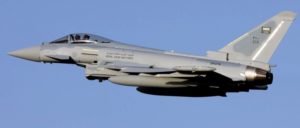 Eurofighter von EADS u.a. für Saudiarabien (Foto: [url=https://de.wikipedia.org/wiki/Eurofighter_Typhoon#/media/File:RSAF_Typhoon_at_Malta_-_Gordon_Zammit.jpg]Gordon Zammit[/url])