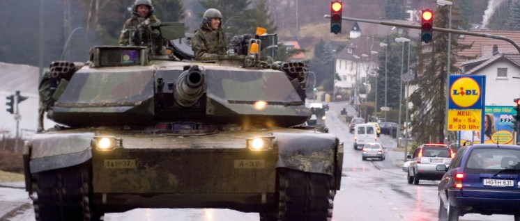 Die US-Armee sucht eine gute Verkehrsanbindung für den Aufmarsch gegen Russland – hier ein Panzer bei einer Übung in Friedberg, Hessen. (Foto: gemeinfrei)