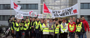 Die Kolleginnen vom CTK lassen sich nicht mit einer 30-Euro-Streikbrecherprämie vom Arbeitskampf abhalten. (Foto: privat)