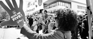 Warnstreik IG Metall in Reutlingen; Kundgebung vor Bosch (Foto: Annette Wandel/IG-Metall)