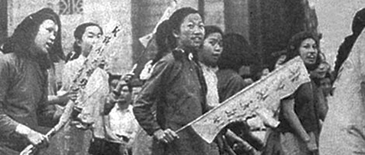 Neue Akteure, eine neue Art des Kampfes: Studentinnen bei einer Demonstration der 4.-Mai-Bewegung, 1919 (Foto: Public Domain)