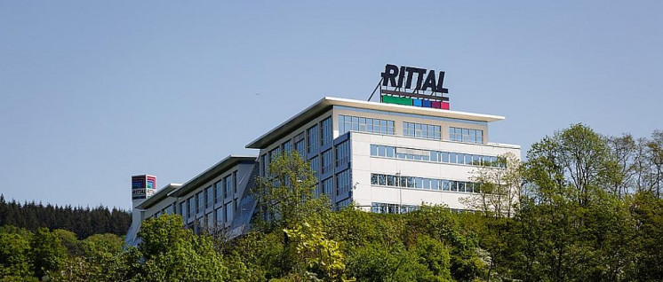 Werk in Abwicklung: Am Firmensitz in Herborn lässt Rittal nicht mehr produzieren. (Foto: [url=https://de.wikipedia.org/wiki/Datei:Rittal,_Herborn.jpg]Otto Domes[/url])