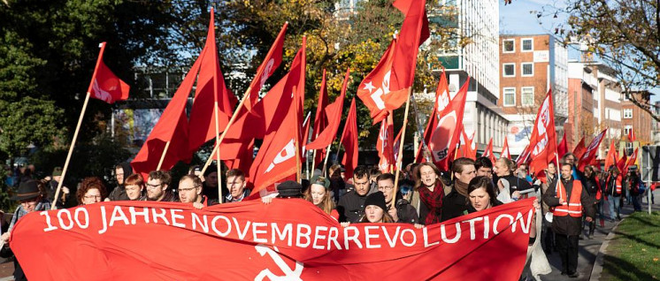 100 Jahre Novemberrevolution - Damals wie heute: Gegen Krieg und Kapitalismus (Foto: Ulf Stephan / r-mediabase.eu)