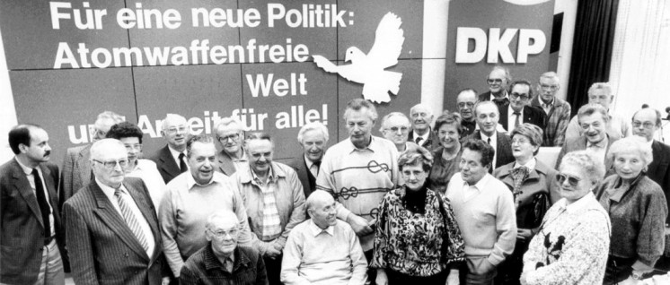 Am 16. November 1988: Konstituierung der Initiativgruppe zur Rehabilitierung der Opfer des Kalten Krieges beim DKP-Parteivorstand in Düsseldorf (Foto: UZ-Archiv)