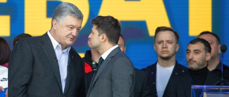 Poroschenko (links) oder Selenskij (rechts) ist der EU egal – Hauptsache der neue Präsident setzt den aggressiven Kurs gegen Russland fort. (Foto: The Presidential Administration of Ukraine)