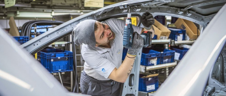 Insignia-Fertigung im Opel-Werk Rüsselsheim (Foto: Alexander Heimann/Adam Opel AG)