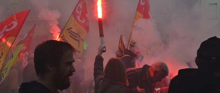 Protest gegen das neue Arbeitsgesetz der Regierung Macron (Foto: [url=https://www.flickr.com/photos/jmenj/37572386626/in/photostream/]Jeanne Menjoulet[/url])