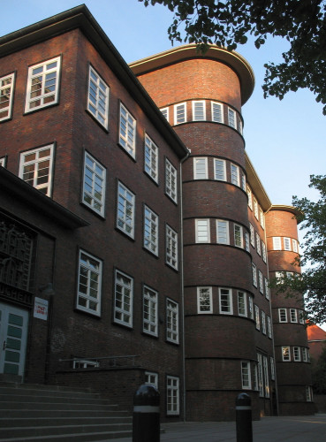 Restschule per Senatsbeschluss: Stadtteilschule „Helmuth Hübener“ in Hamburg-Barmbek-Nord