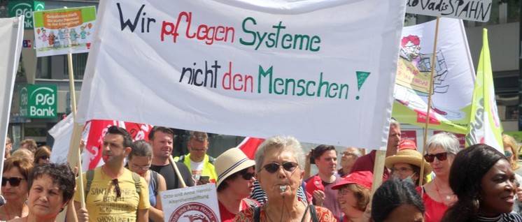 Proteste der Pflegekräfte zeigen Wirkung. In 15 deutschen Klinken wird die Entlastung umgesetzt.
(Foto: Werner Sarbok)
