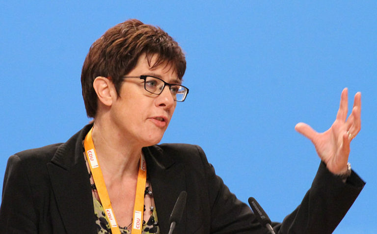 kk - DKP: Kramp-Karrenbauer muss das Handwerk gelegt werden! - Blog - Blog