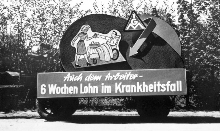 Metallarbeiterstreik in Schleswig-Holstein 1956 Die IG Metall forderte Lohnausgleich im Krankheitsfall, mehr Urlaub und Urlaubsgeld