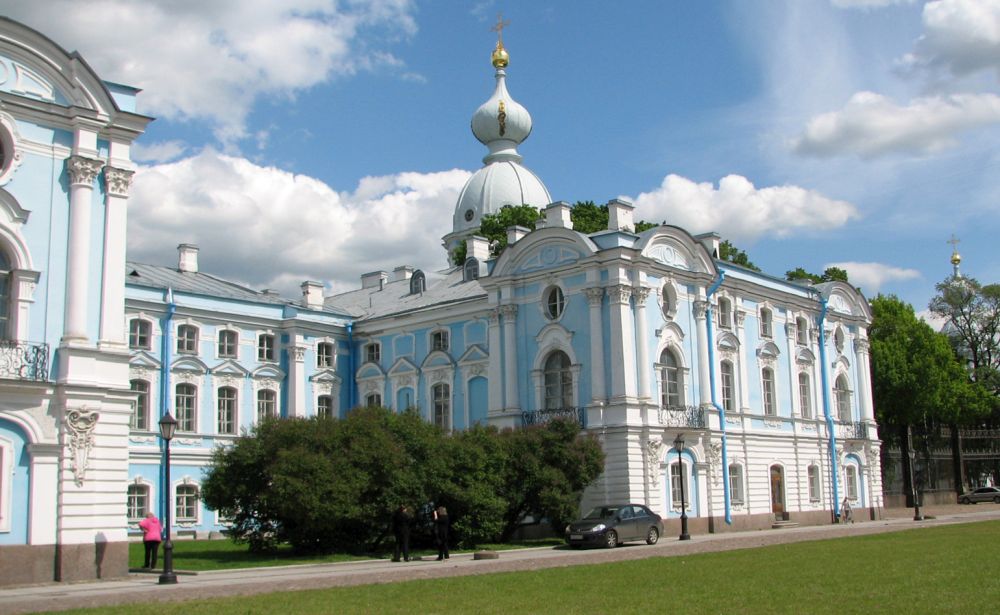 Smolny Monastery Sideview - Die Stadt, die Lenins Namen trug - Lenin, Leningrad - Hintergrund